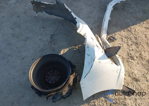 2015 Honda Civic Lx z USA, uszkodzony, nr VIN 19XFB2F53FE091381